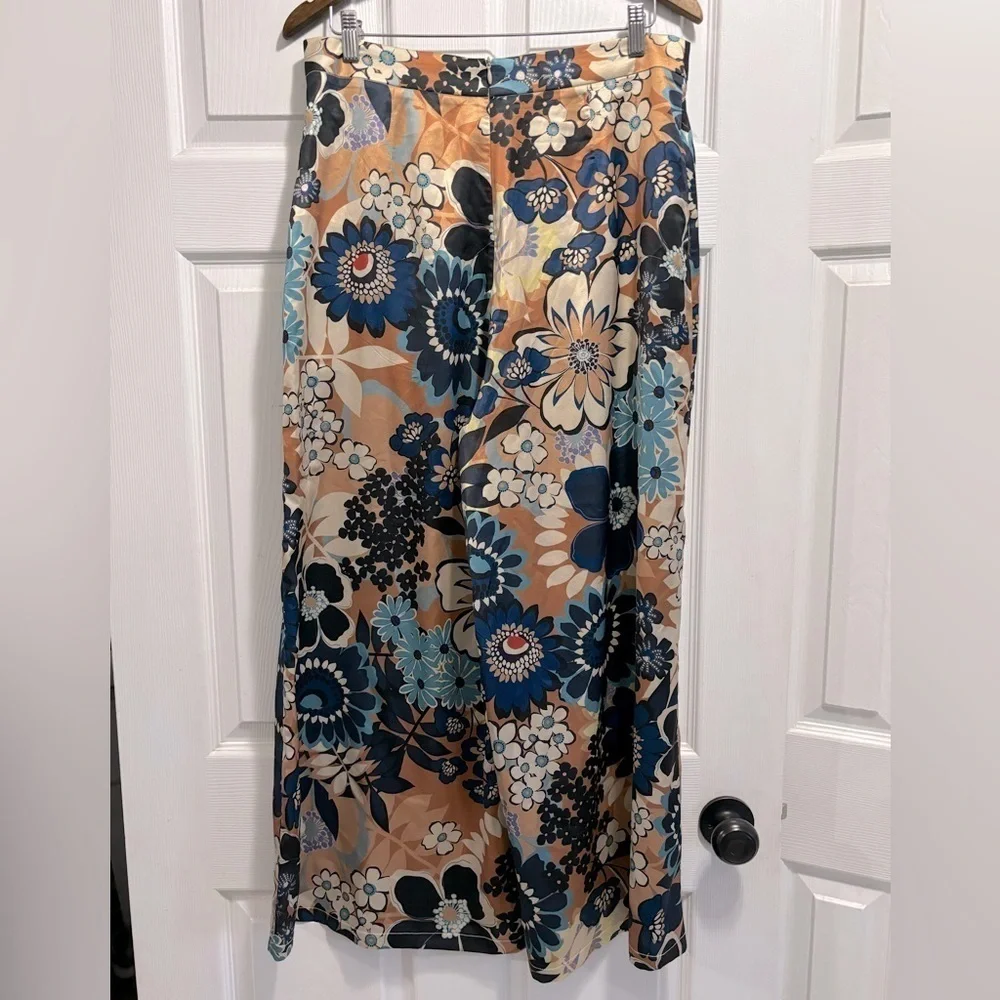 NWT Molly Bracken Floral Wide Leg Pants in Riviera Camel Size Large NEW - Picture 9 of 13